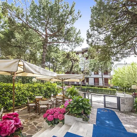 Renzo Hotel
